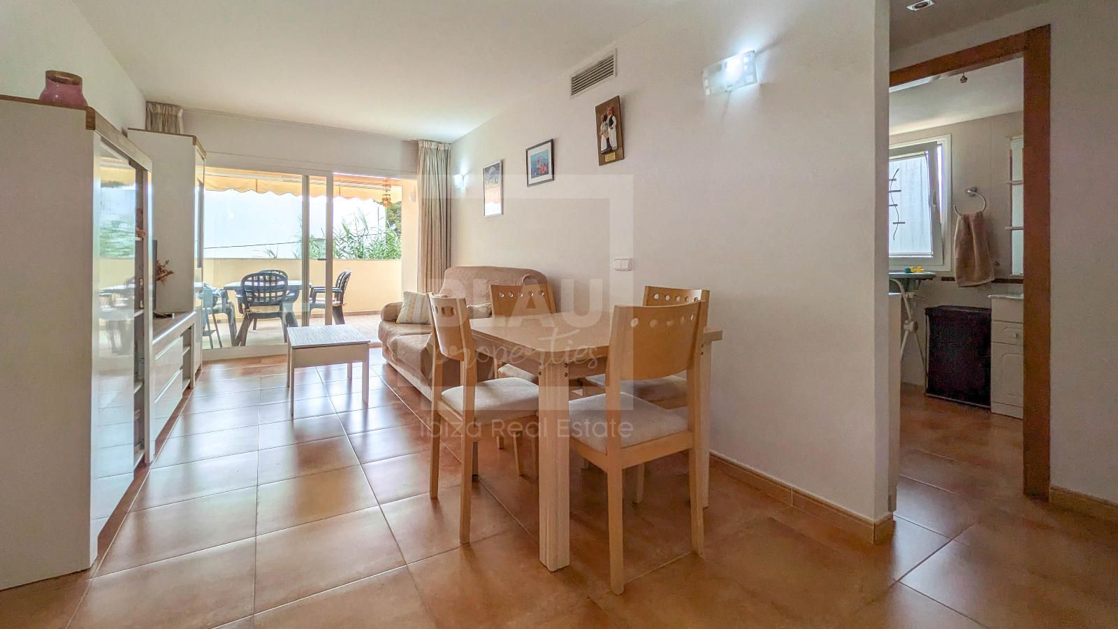 Accogliente Appartamento con Ampia Terrazza a Cala de Bou – AFFITTO ANNUALE - Foto 5