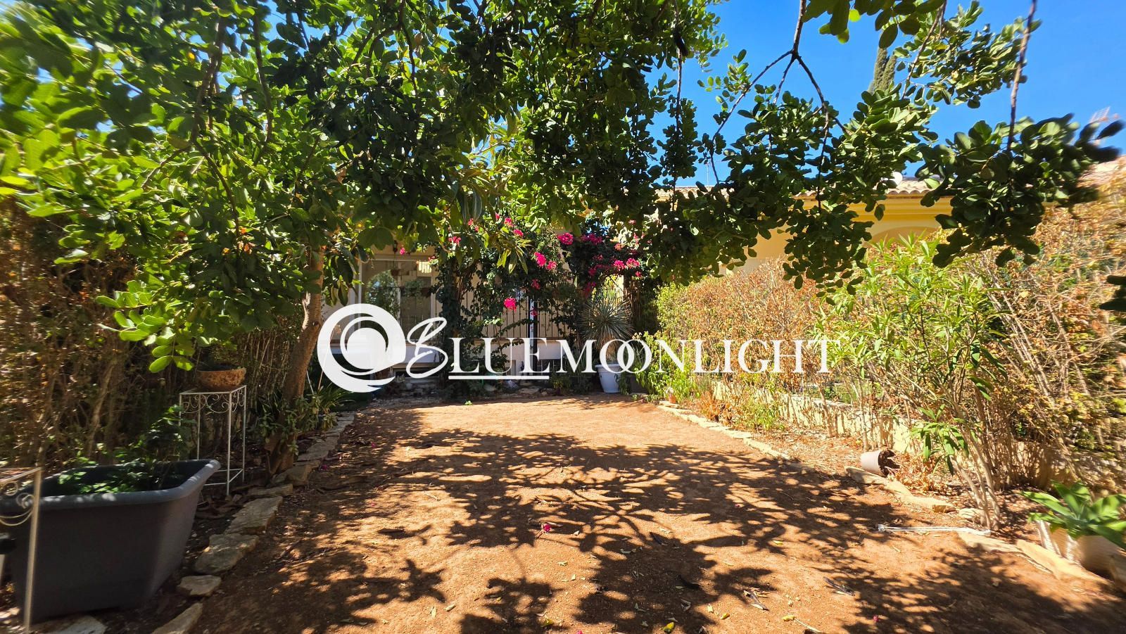 Refurbished semi-detached villa with a private garden, large garage and communal pool in Peñíscola - Foto 5
