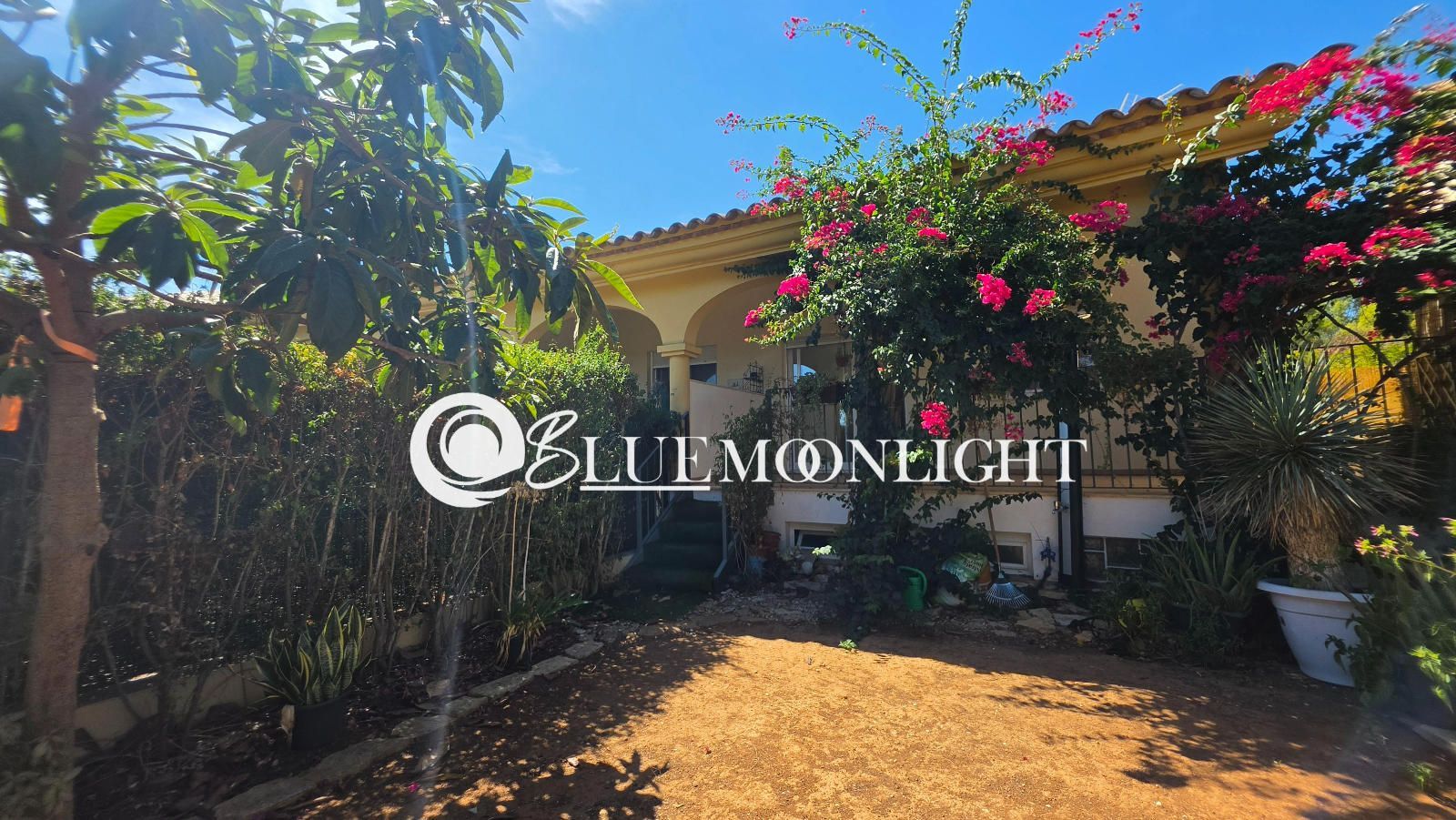 Refurbished semi-detached villa with a private garden, large garage and communal pool in Peñíscola - Foto 6