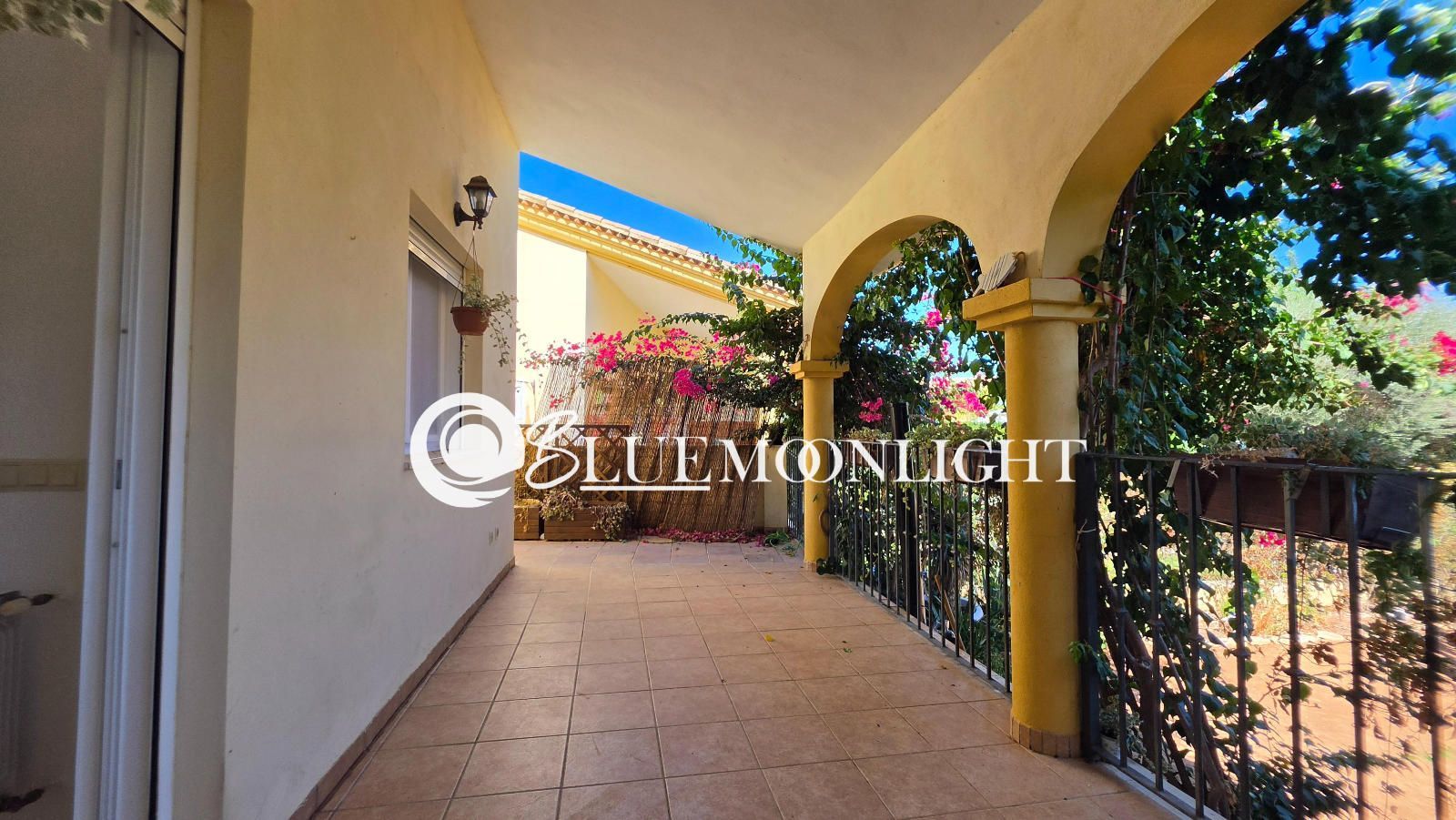Refurbished semi-detached villa with a private garden, large garage and communal pool in Peñíscola - Foto 7