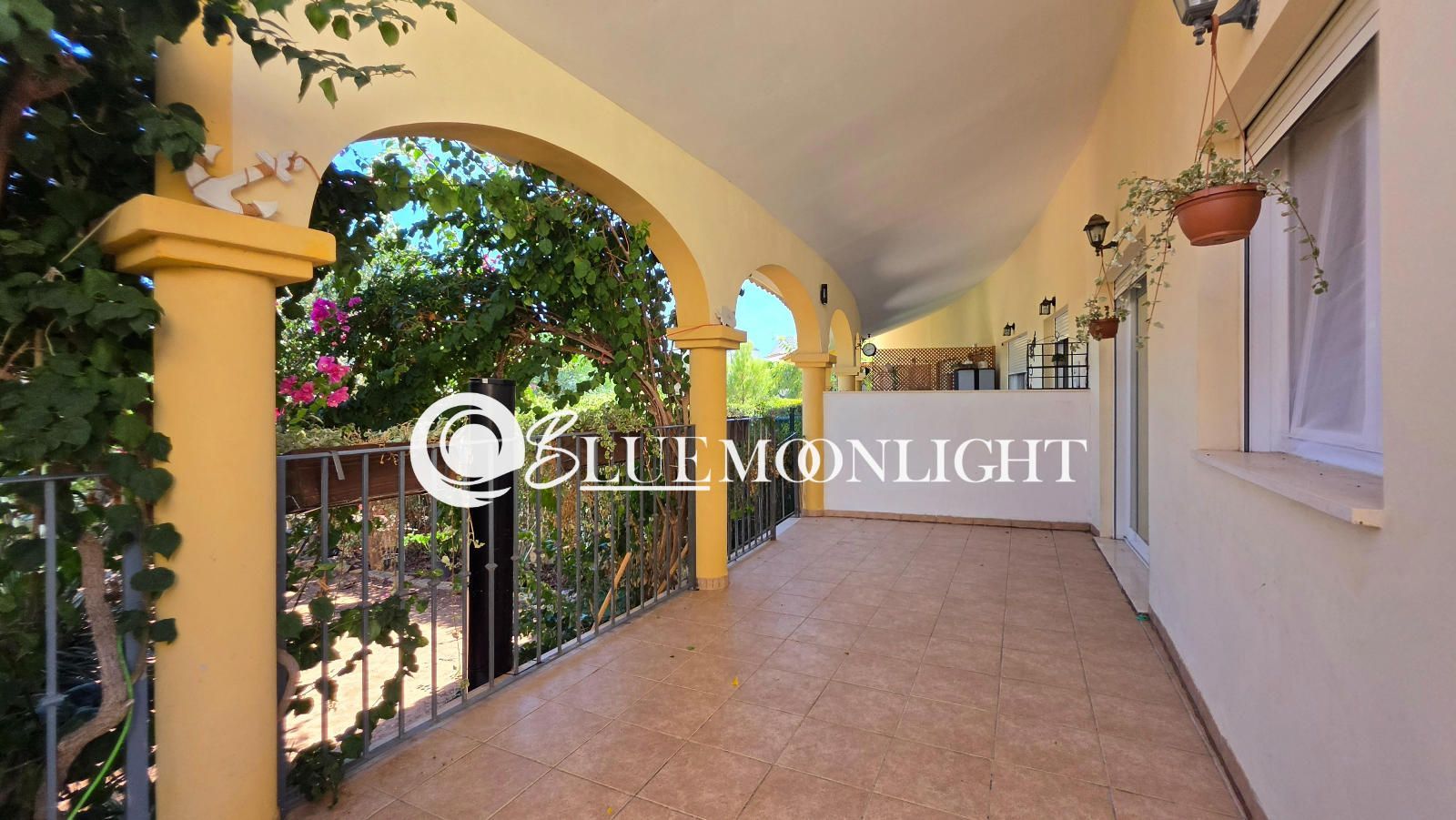 Refurbished semi-detached villa with a private garden, large garage and communal pool in Peñíscola - Foto 8