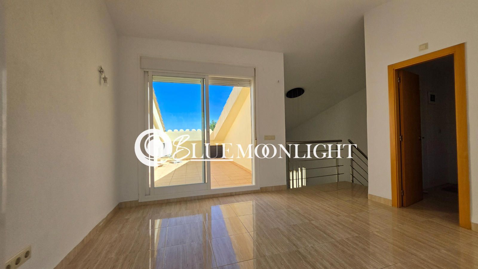 Refurbished semi-detached villa with a private garden, large garage and communal pool in Peñíscola - Foto 10