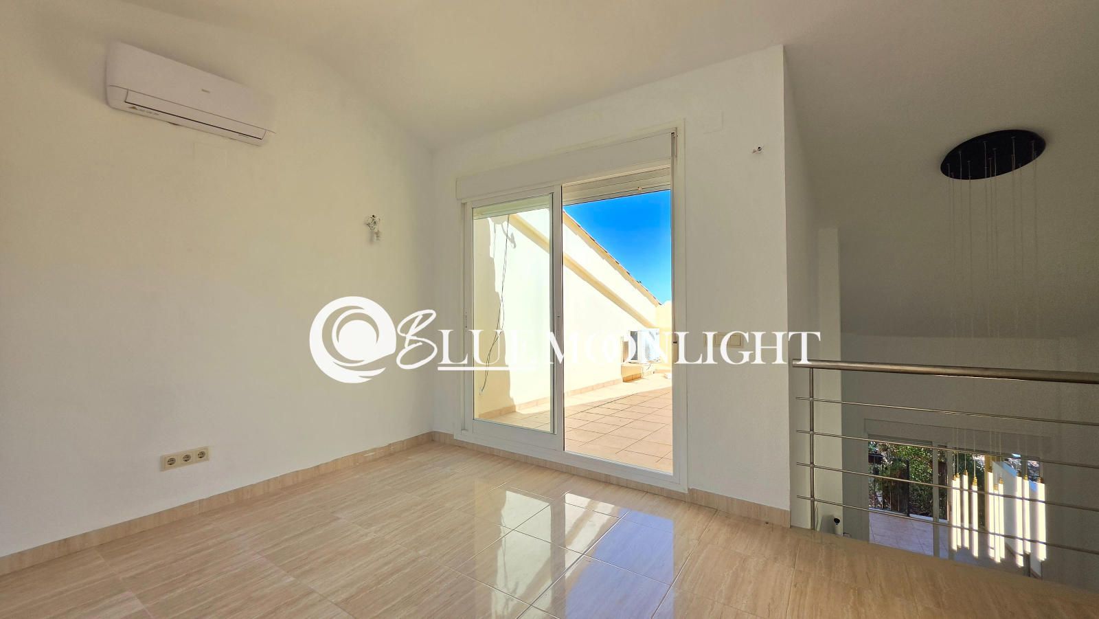 Refurbished semi-detached villa with a private garden, large garage and communal pool in Peñíscola - Foto 14