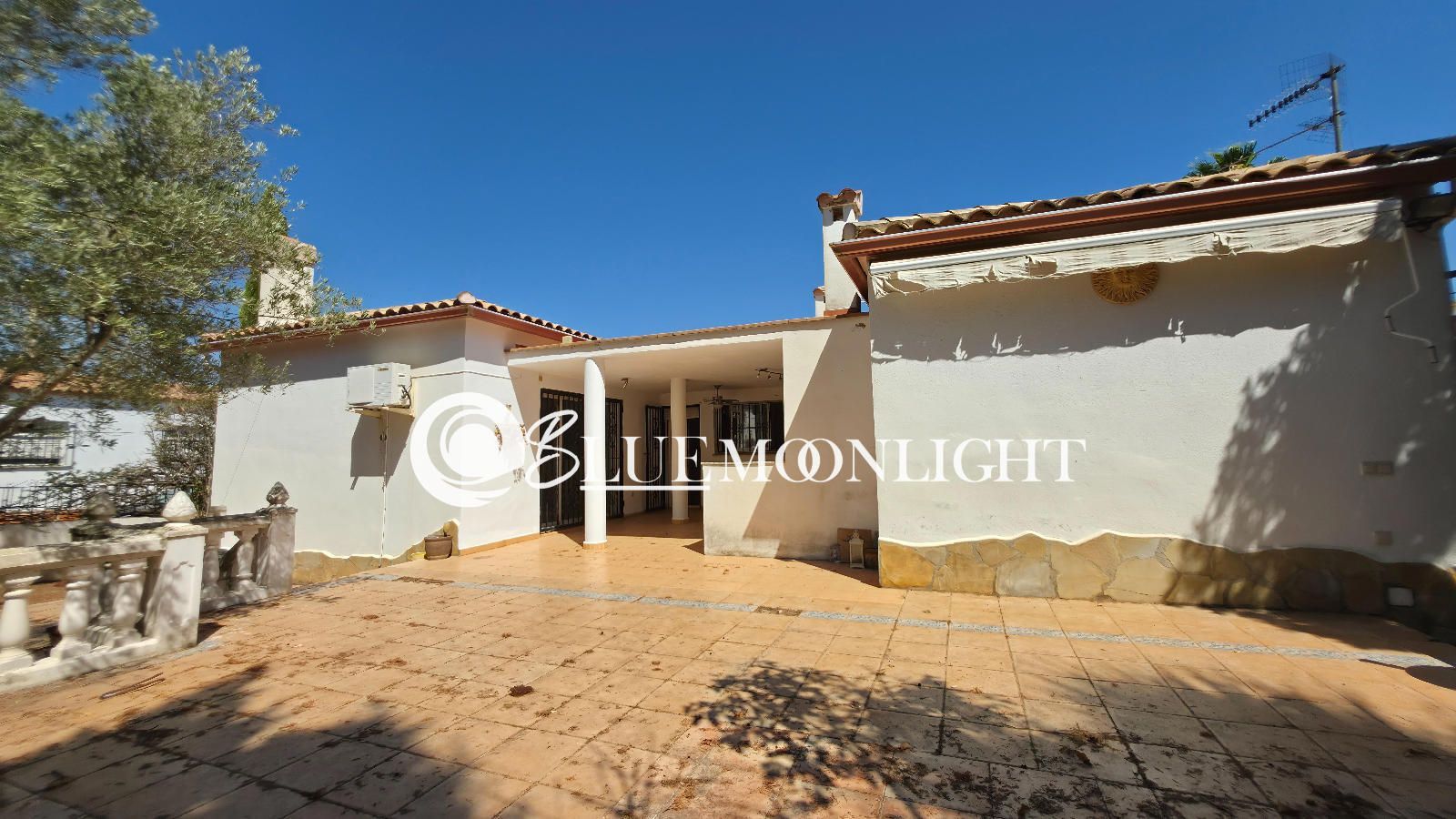 Spacious detached villa on a corner plot with communal pool in Peñíscola - Foto 3