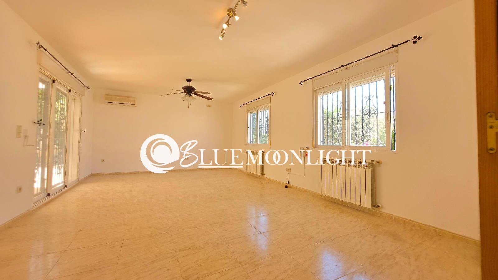 Spacious detached villa on a corner plot with communal pool in Peñíscola - Foto 22