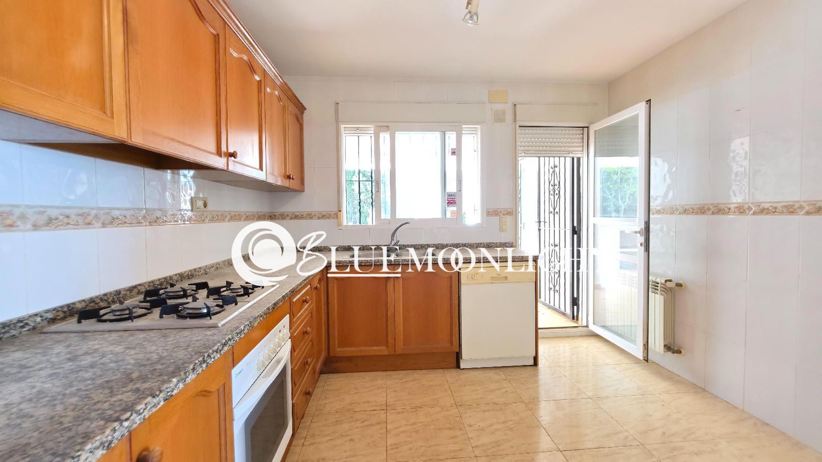 Spacious detached villa on a corner plot with communal pool in Peñíscola - Foto 28