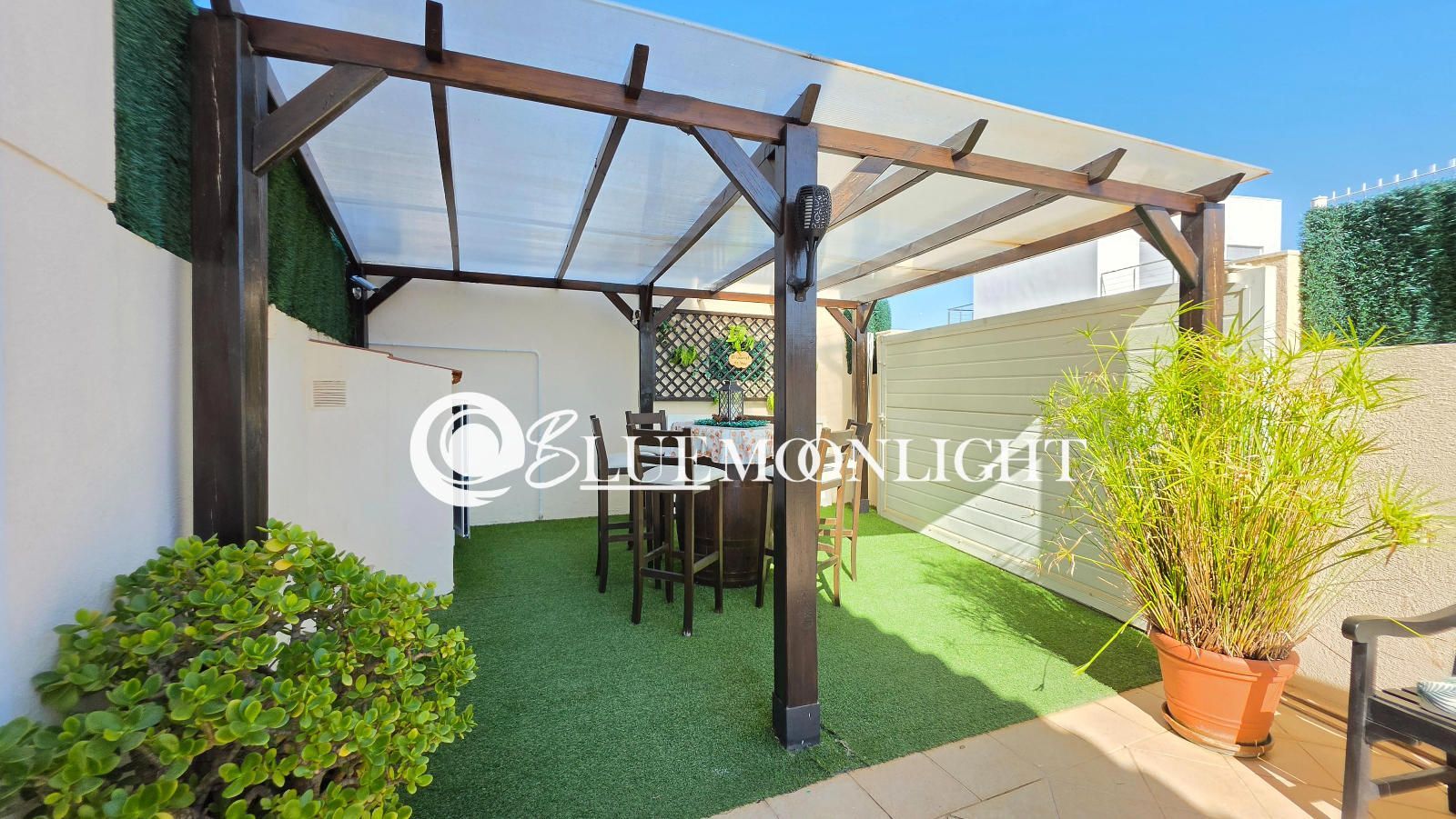 RENOVATED VILLA WITH PRIVATE POOL - Foto 8