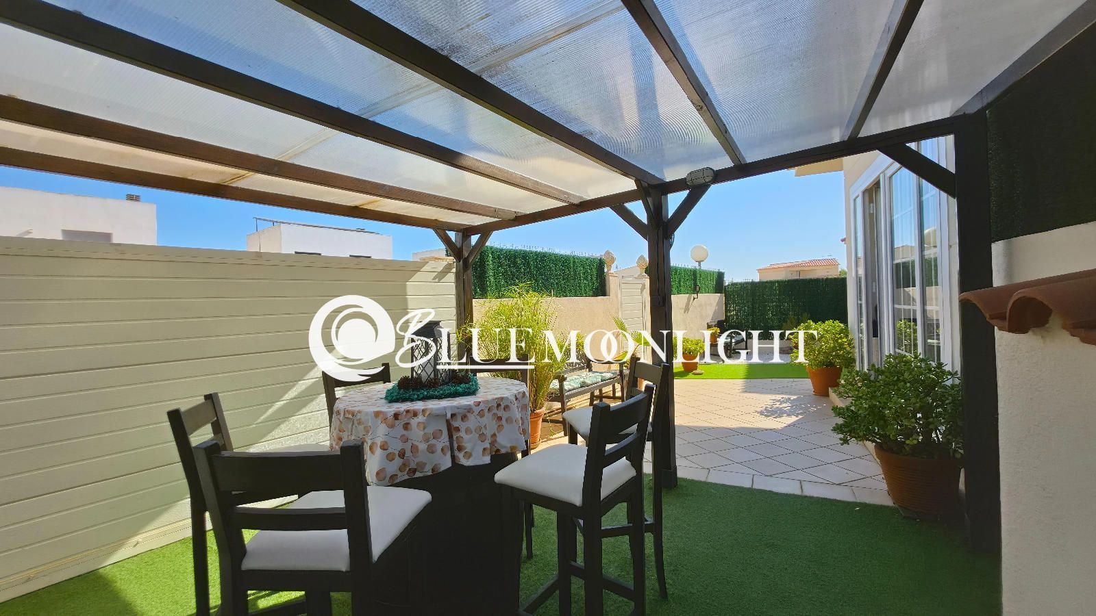 RENOVATED VILLA WITH PRIVATE POOL - Foto 12