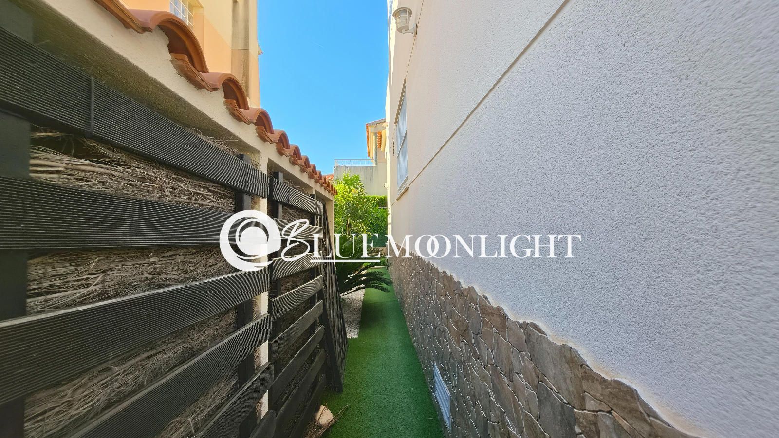 RENOVATED VILLA WITH PRIVATE POOL - Foto 14
