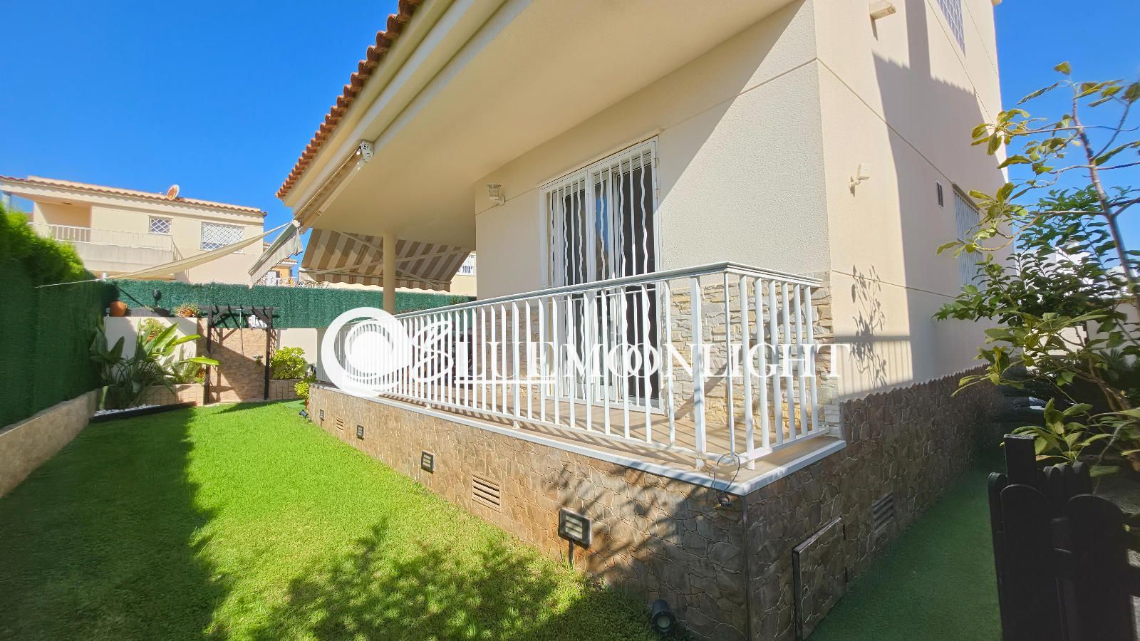 RENOVATED VILLA WITH PRIVATE POOL - Foto 16
