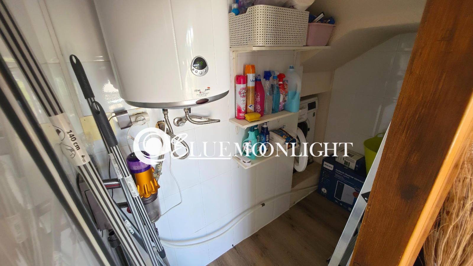 RENOVATED VILLA WITH PRIVATE POOL - Foto 34