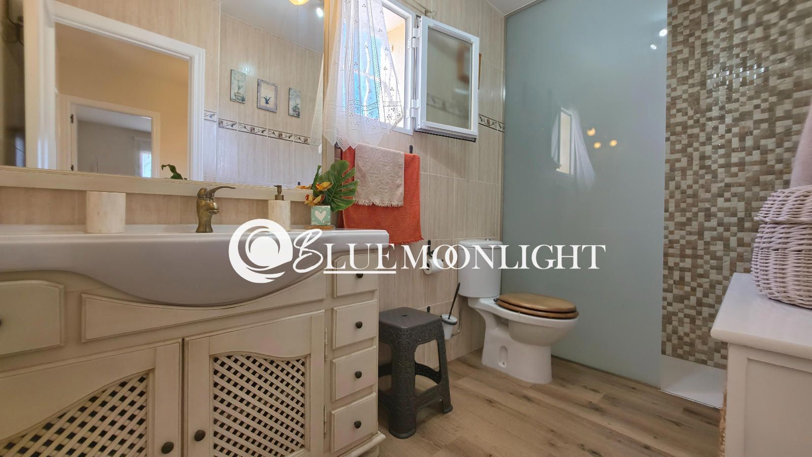 RENOVATED VILLA WITH PRIVATE POOL - Foto 46