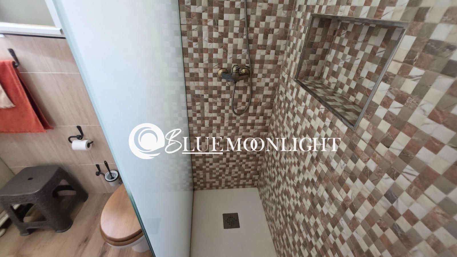 RENOVATED VILLA WITH PRIVATE POOL - Foto 48