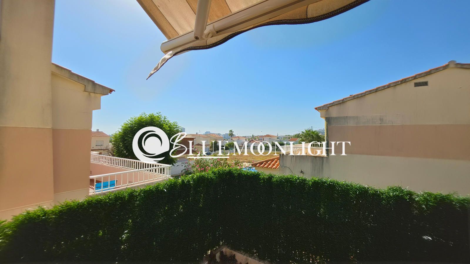 RENOVATED VILLA WITH PRIVATE POOL - Foto 55