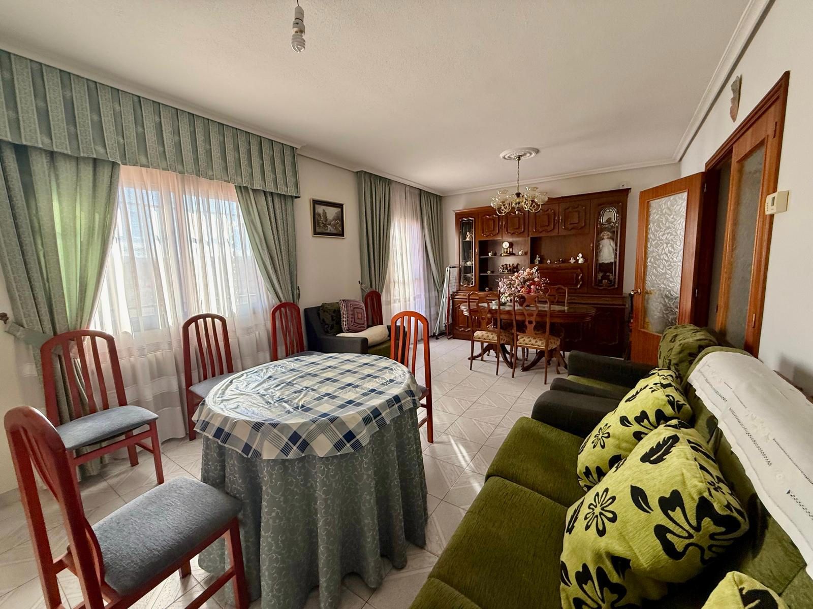 CHALET UNIFAMILIAR EN CALLE SIMÓN BOLÍVAR, MARCHAMALO