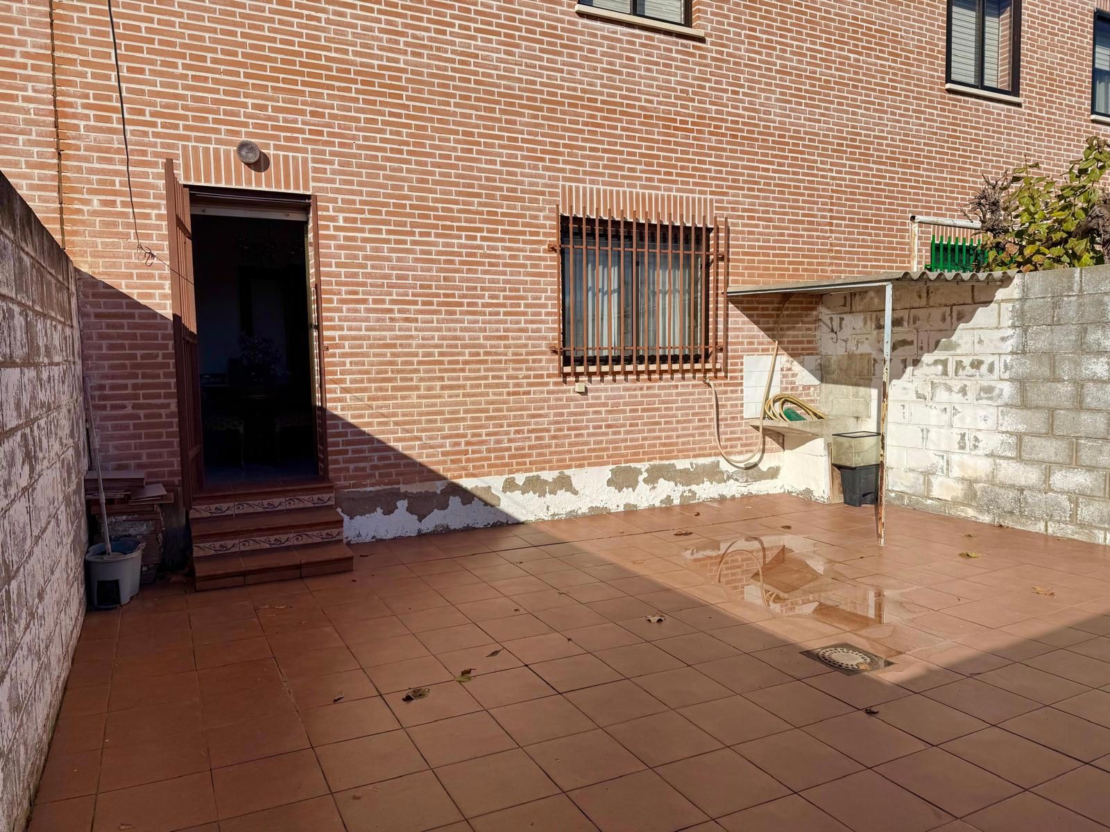 CHALET UNIFAMILIAR EN CALLE SIMÓN BOLÍVAR, MARCHAMALO