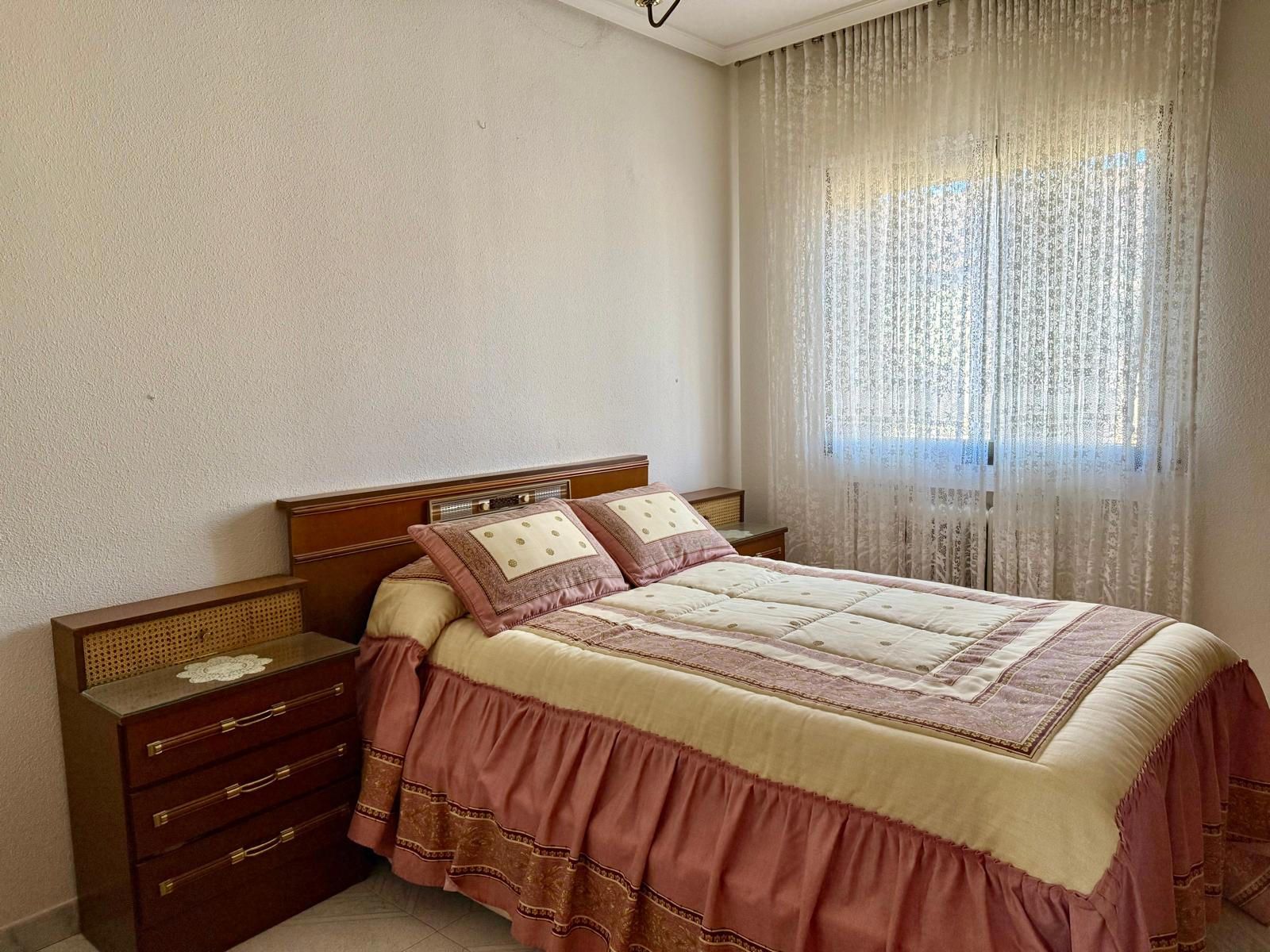 CHALET UNIFAMILIAR EN CALLE SIMÓN BOLÍVAR, MARCHAMALO