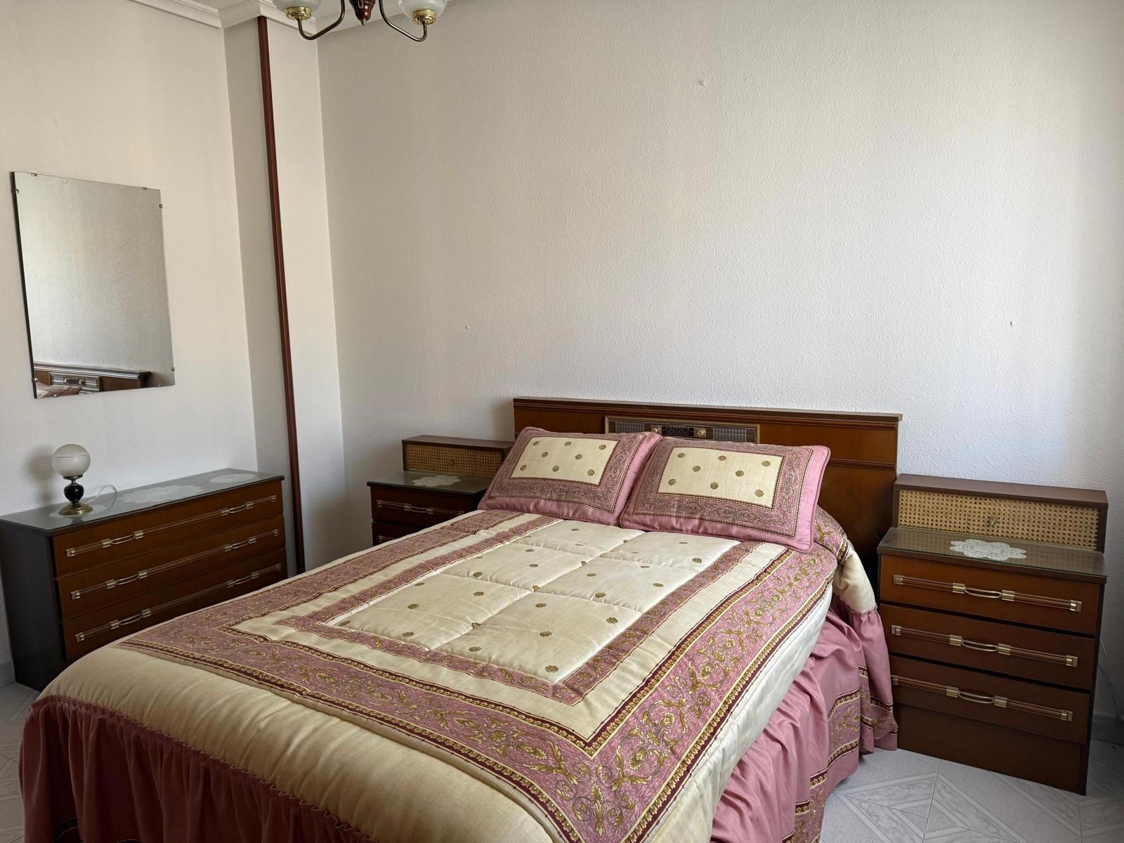 CHALET UNIFAMILIAR EN CALLE SIMÓN BOLÍVAR, MARCHAMALO