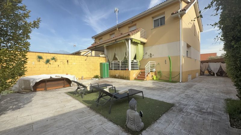 Chalet Pareado en venta Cabanillas del Campo, Guadalajara. Ref: 1111111139. Bravo & López Inmobiliaria