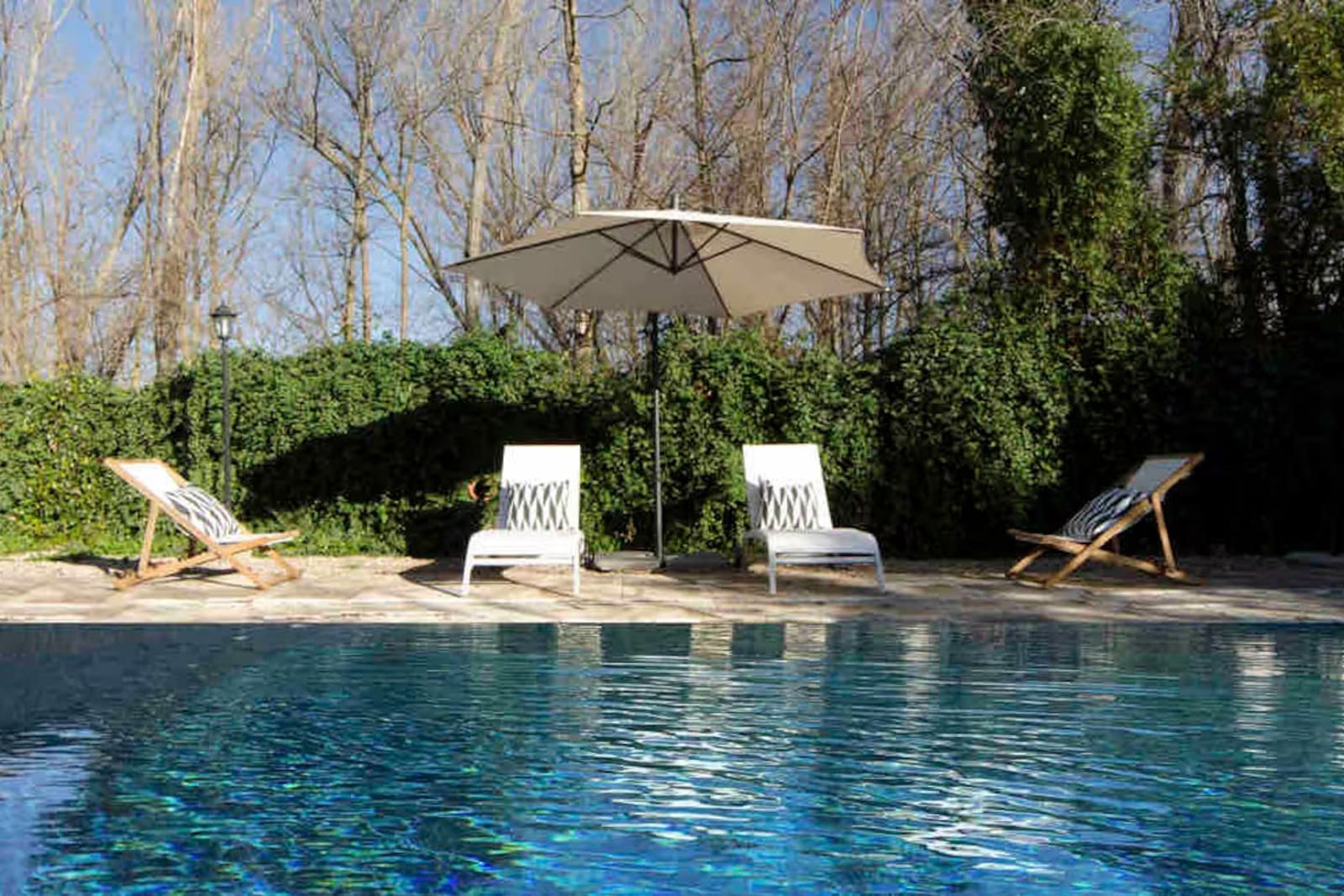 Piscina - CHALET INDEPENDIENTE EN CALLE LA FUENTE, HERAS DE AYUSO.