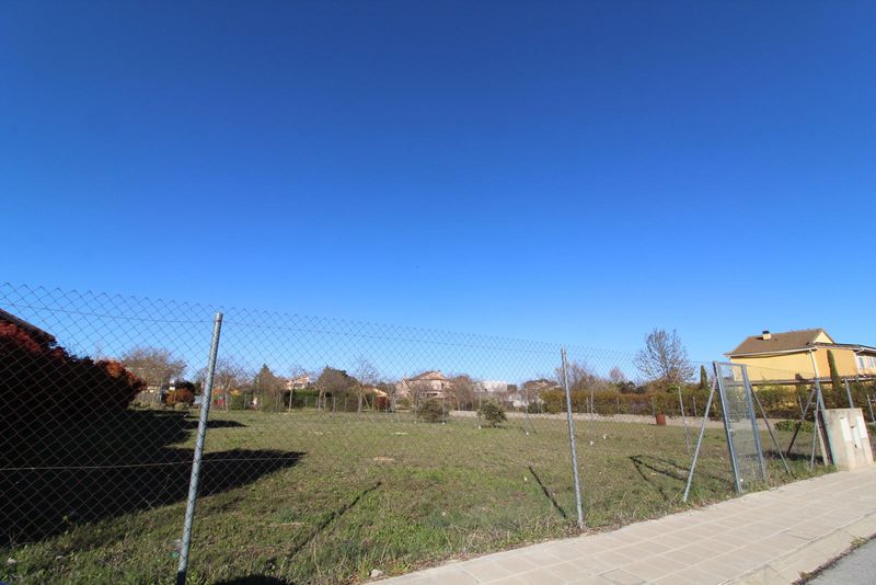 Parcela en venta Chiloeches, Guadalajara. Ref: 1111111146. Bravo & López Inmobiliaria