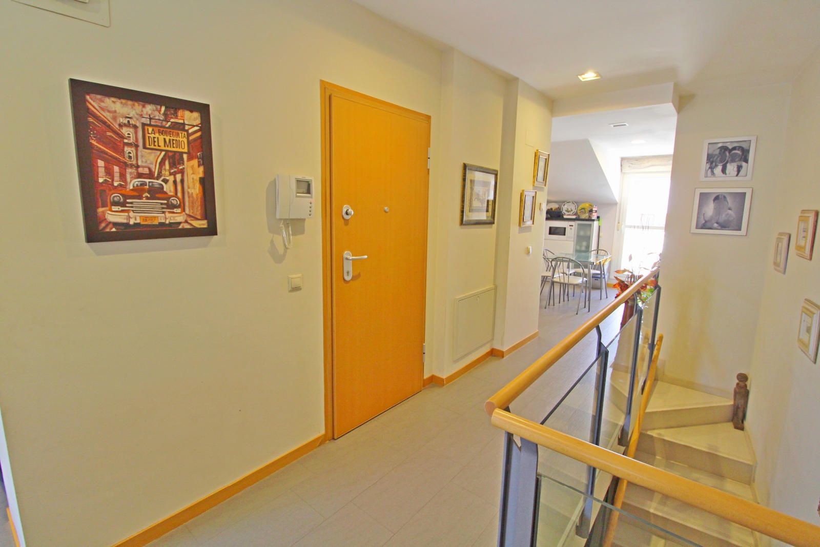 HALL - CALLE DEL FERIAL-ATICO.