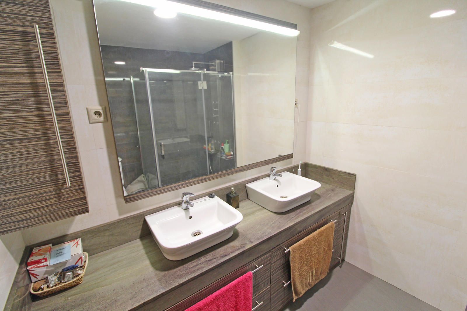 BAÑO - CALLE DEL FERIAL-ATICO.