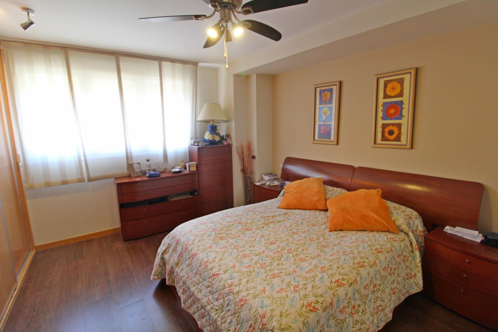 DORMITORIO - CALLE DEL FERIAL-ATICO.