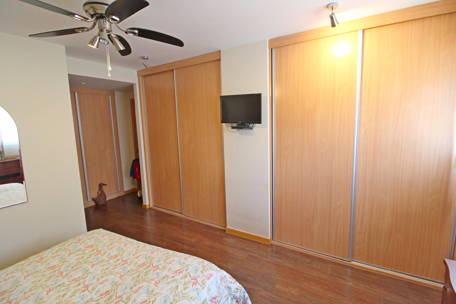 DORMITORIO - CALLE DEL FERIAL-ATICO.