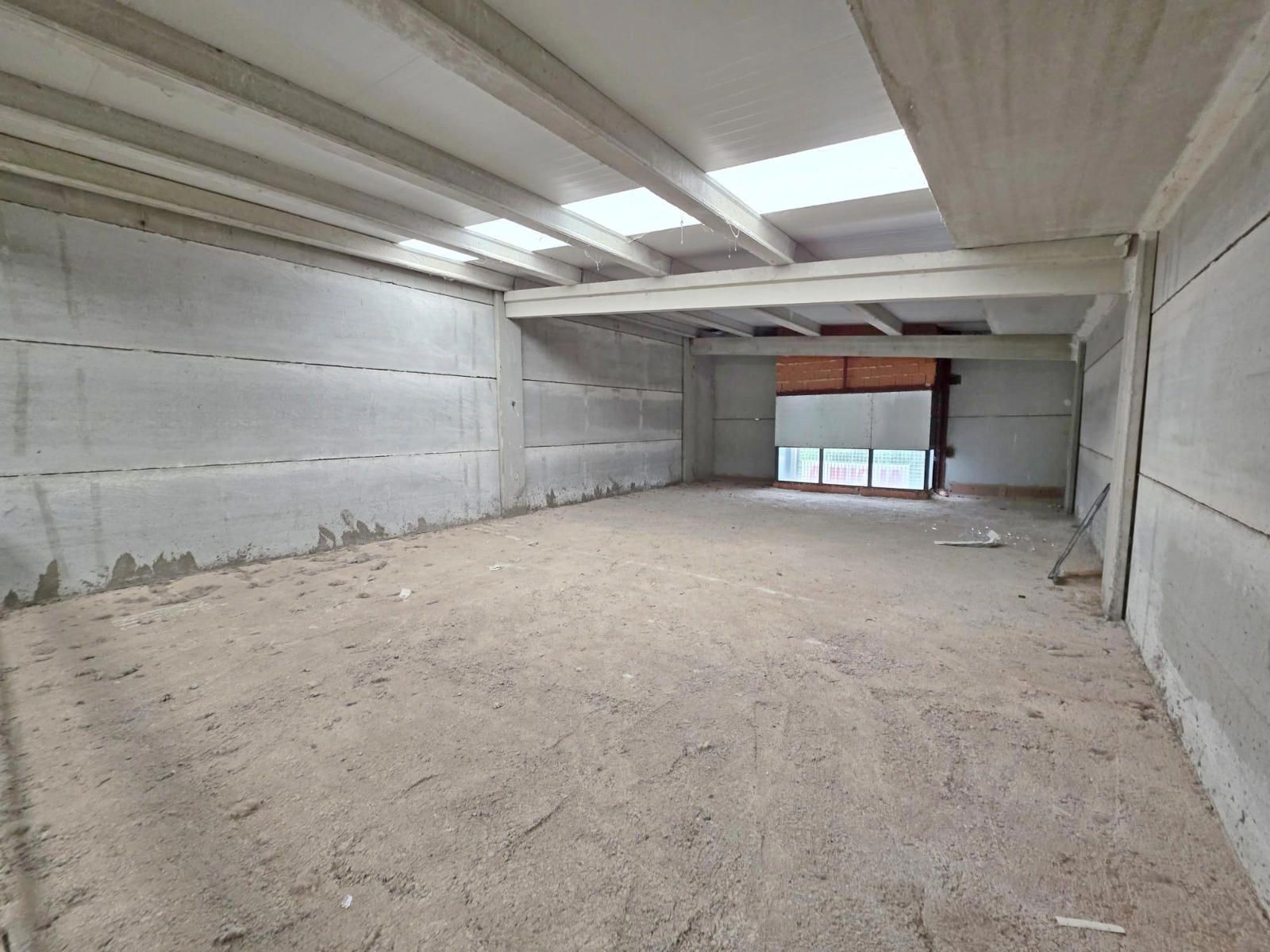 Doblaje - NAVE INDUSTRIAL-COMERCIAL EN GUADALAJARA