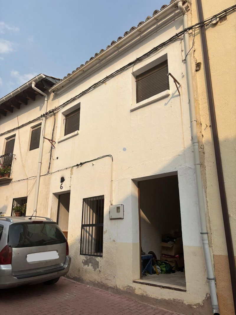 Casa en venta Jadraque, Guadalajara. Ref: 50110. Bravo & López Inmobiliaria