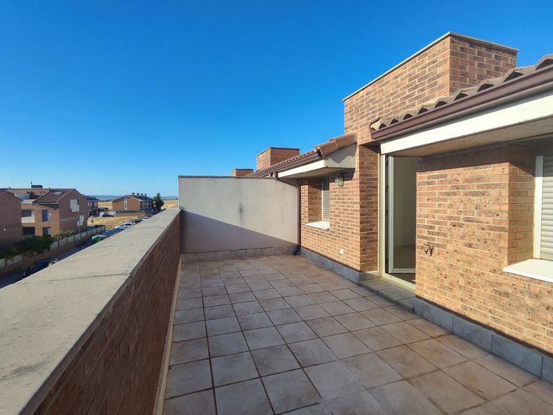 Adosado en venta Marchamalo, Guadalajara. Ref: 50127. Bravo & López Inmobiliaria