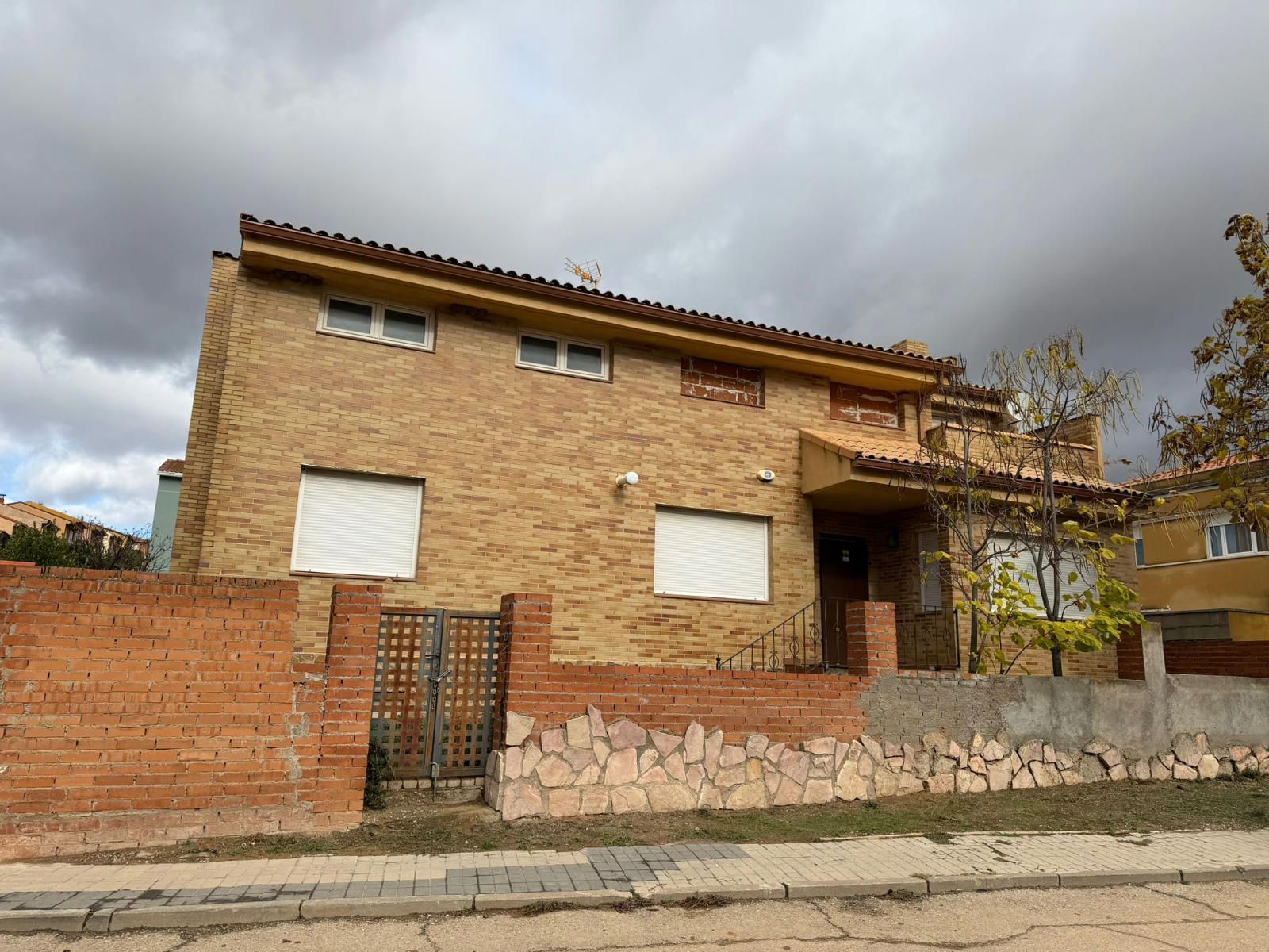 fachada - Chalet en Tórtola de Henares.