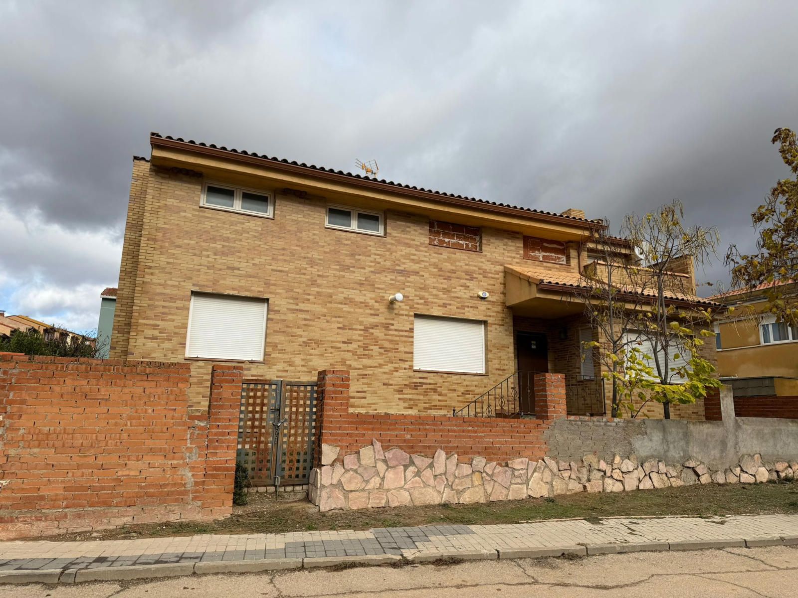 fachada - Chalet en Tórtola de Henares.