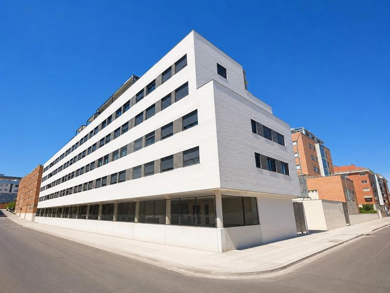 Garaje en venta Guadalajara. Ref: 700003. Bravo & López Inmobiliaria