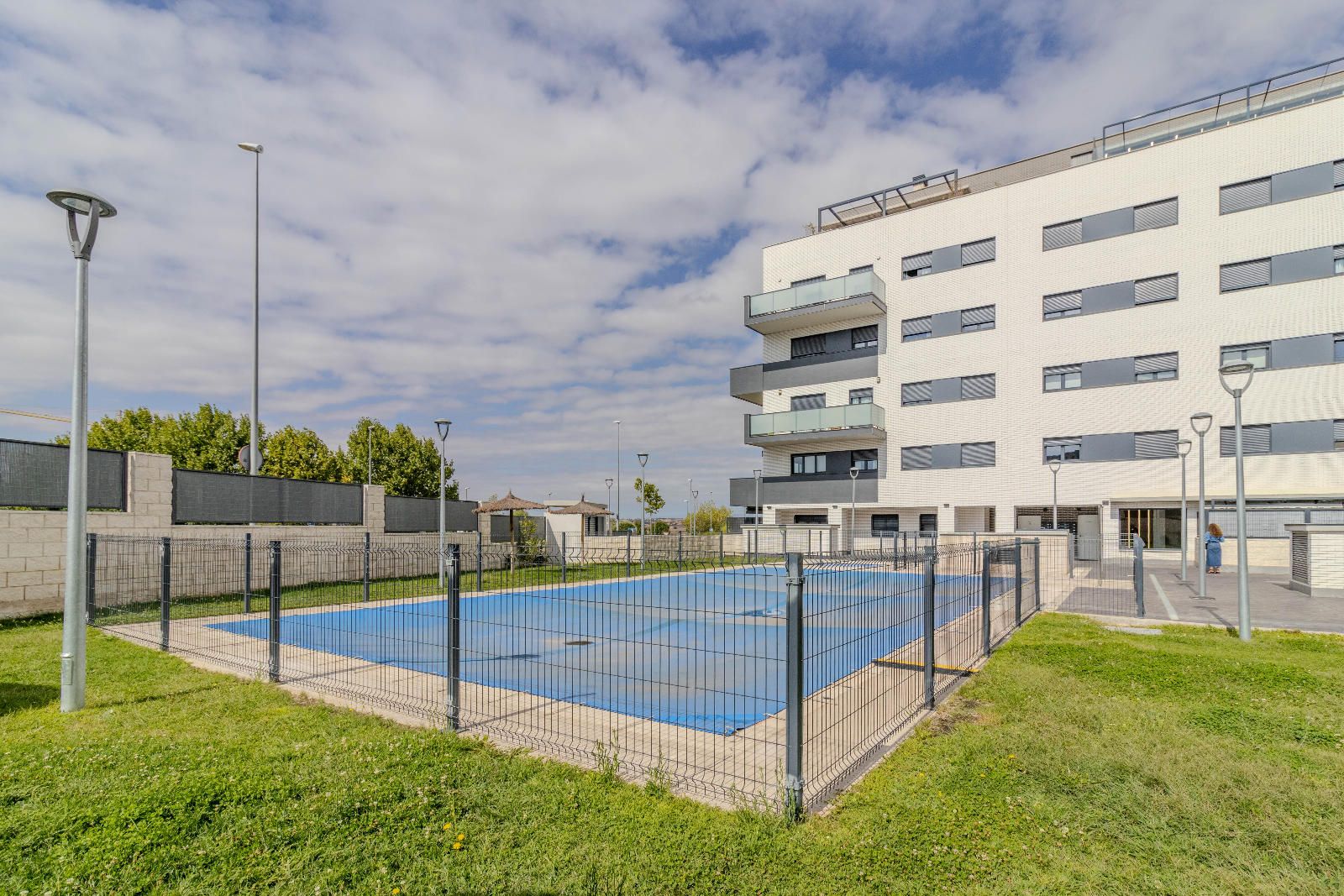 Piso en las Cañas de dos dormitorios y amplia terraza - Foto 2