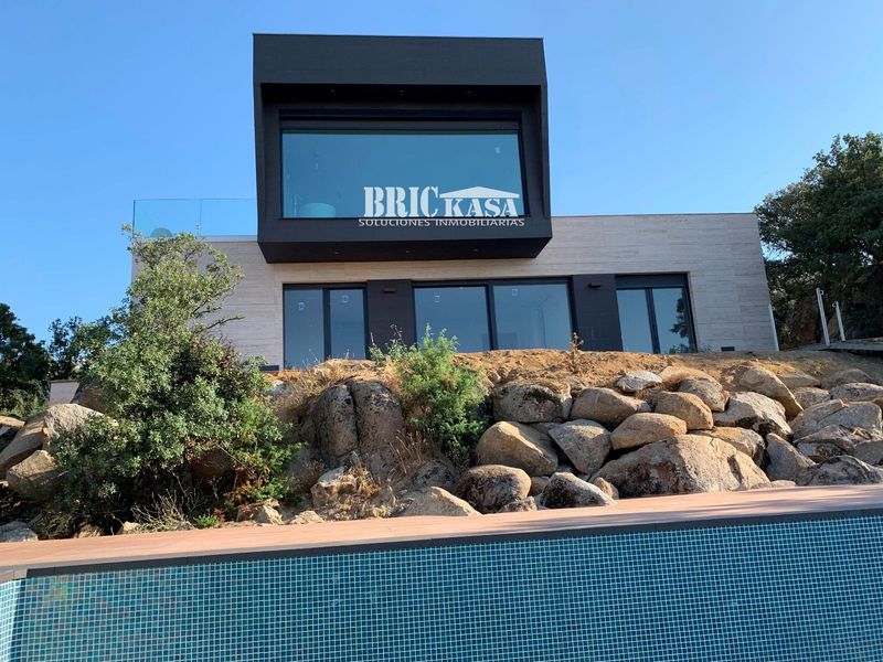 Chalet Independiente en venta Torrejon del Rey, Guadalajara. Ref: 1229. Brickasa