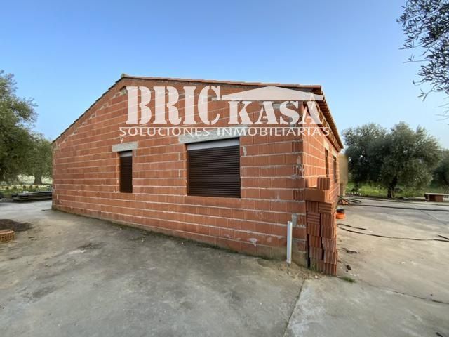 Chalet Independiente en venta Alcuescar, Cáceres. Ref: 1256. Brickasa