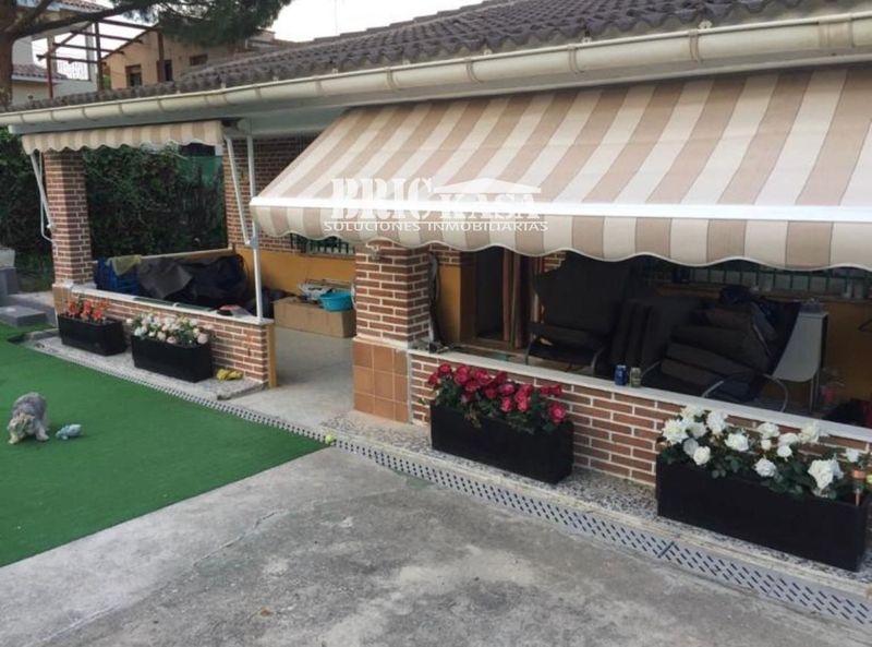 Chalet Independiente en venta Paracuellos De Jarama, Madrid. Ref: 1290. Brickasa