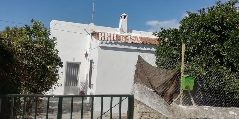 Chalet Independiente en venta Trujillo, Cáceres. Ref: 1345. Brickasa