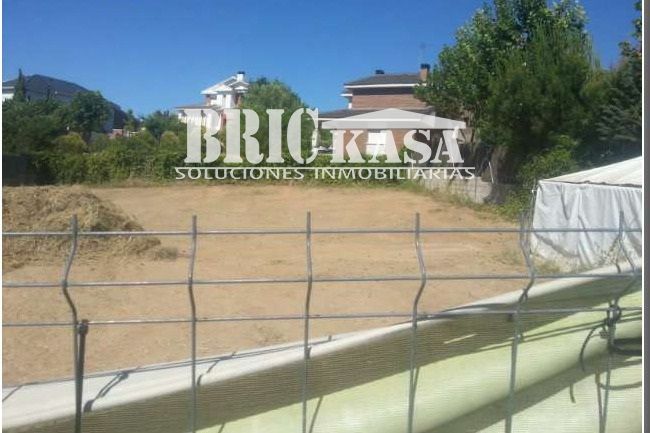 Parcela en venta El Casar, Guadalajara. Ref: 1410. Brickasa