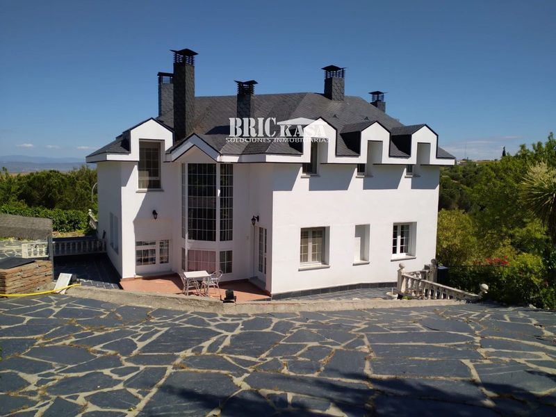 Chalet Independiente en venta El Casar, Guadalajara. Ref: 1459. Brickasa