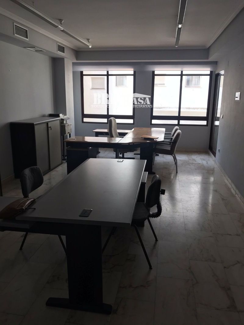 Oficina en alquiler Cáceres. Ref: 1467. Brickasa