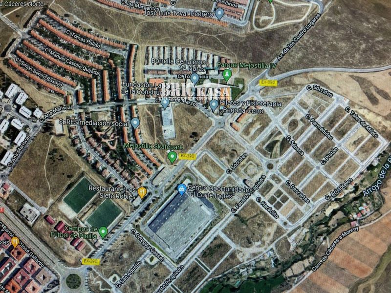 Parcela en venta Cáceres. Ref: 1494. Brickasa