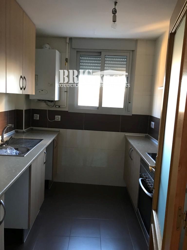 Piso en alquiler Alcalá de Henares, Madrid. Ref: 1626. Brickasa