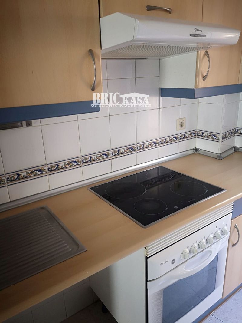 Piso en venta Torres de la Alameda, Madrid. Ref: 1635. Brickasa