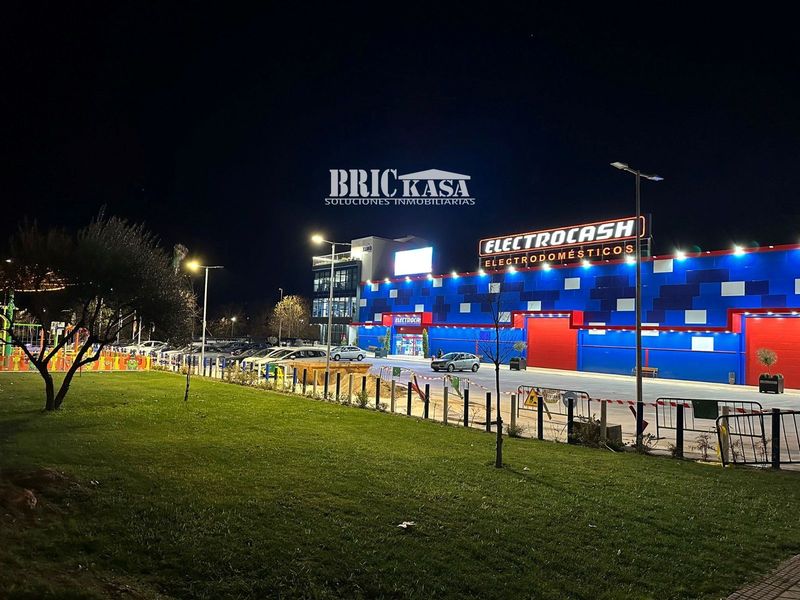 Local Comercial en alquiler Cáceres. Ref: 1685. Brickasa