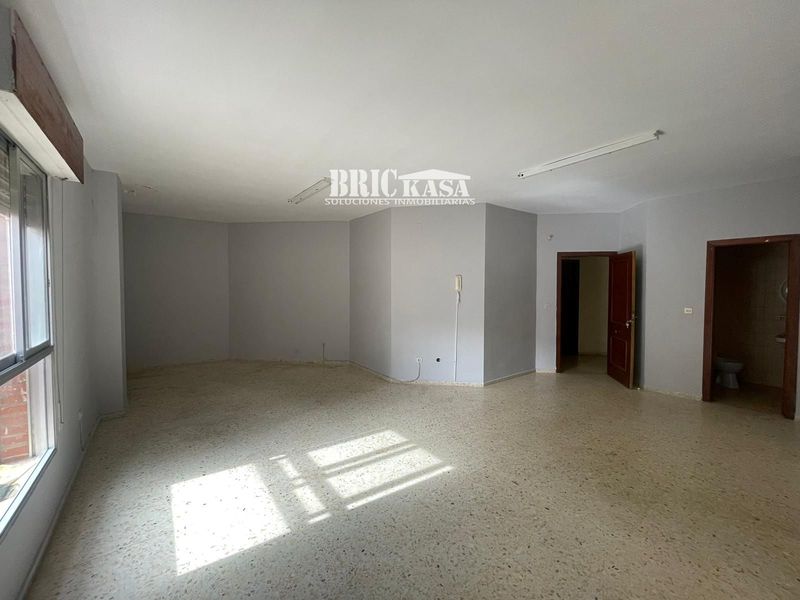 Oficina en alquiler Cáceres. Ref: 1793. Brickasa