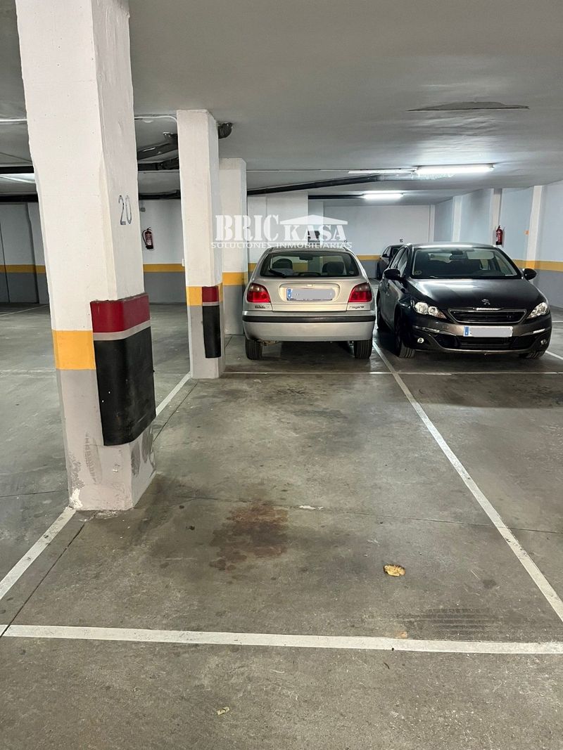 Garaje en venta Cáceres. Ref: 1835. Brickasa