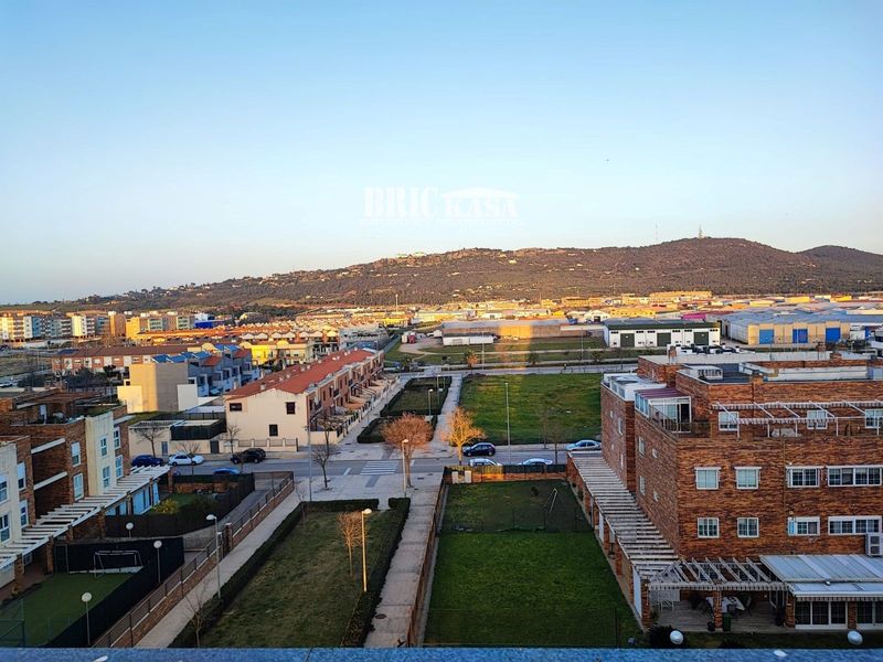 Ático en venta Cáceres. Ref: 1868. Brickasa